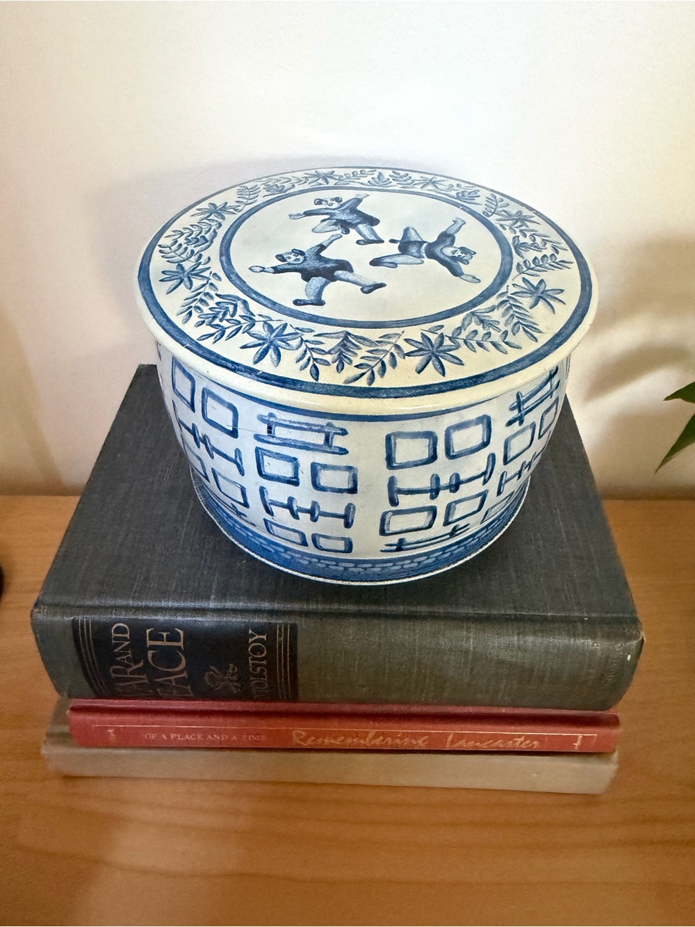 Vintage Fricke & Nacke blue & white chinoiserie tin container made in W. Germany